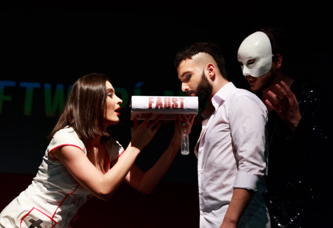 Hello, I am Mephisto