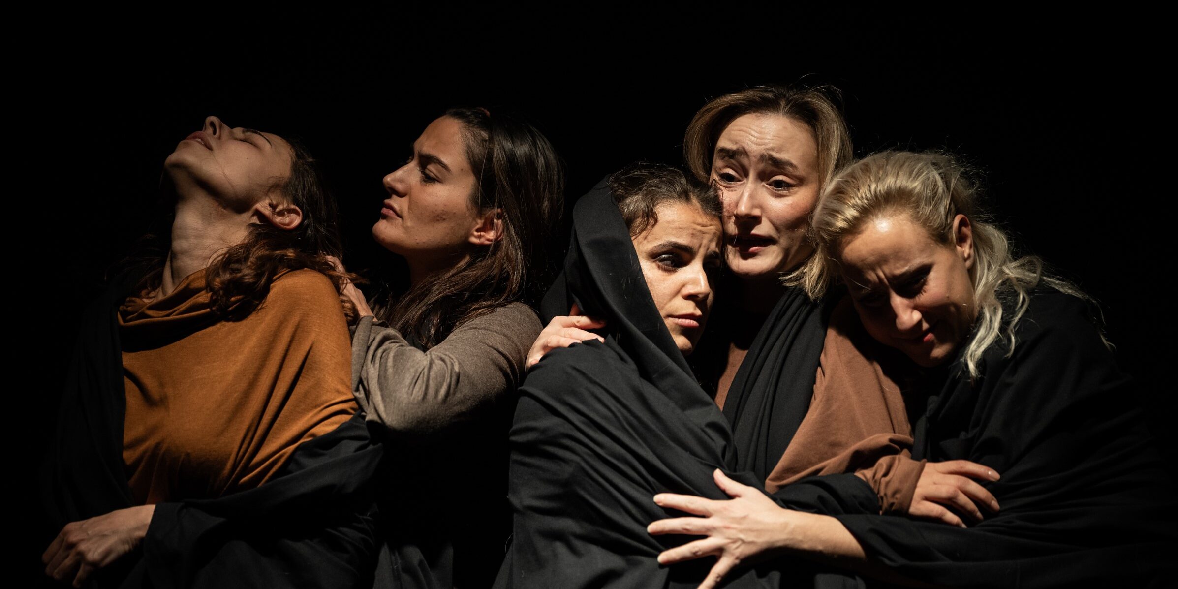 Trojan Women Replika 2