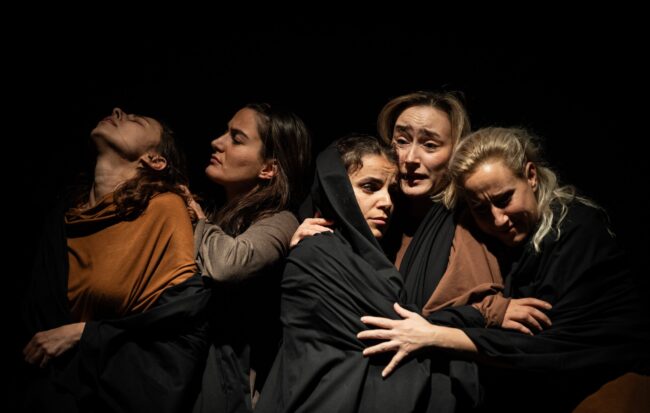 Trojan Women Replika 2