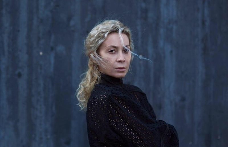 Rozi Kostani Familja by carmen fredrickson blog